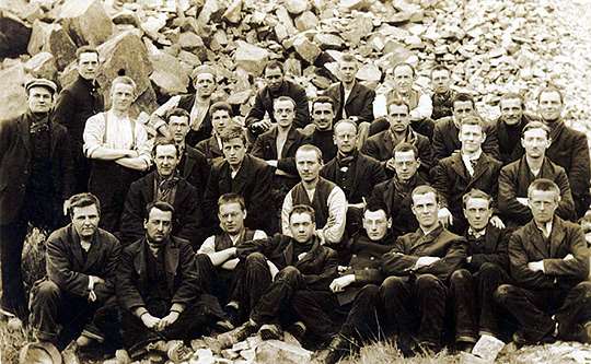 ex English Heritage c Quakers Richmond sixteen cos dyce camp JPG